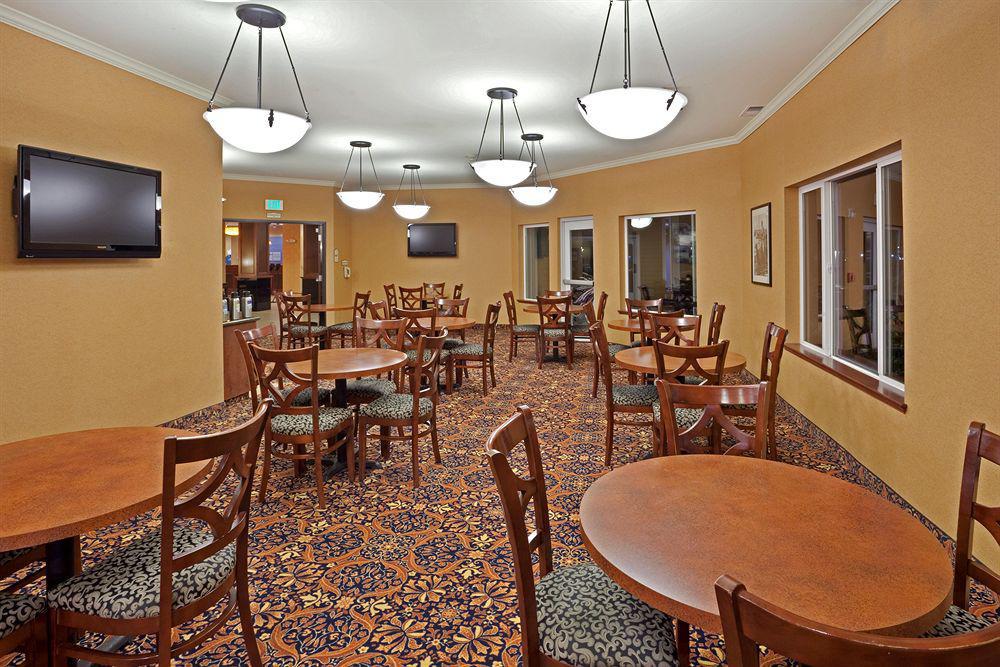 Holiday Inn Express Hotel & Suites Astoria By Ihg Restaurant foto