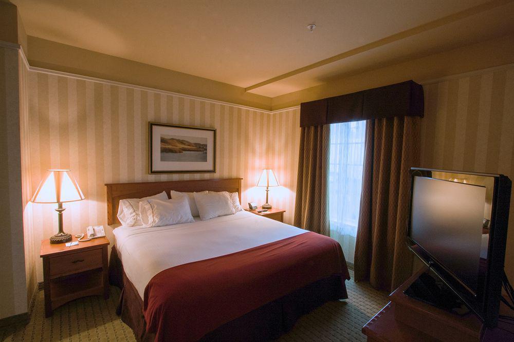 Holiday Inn Express Hotel & Suites Astoria By Ihg Exterior foto