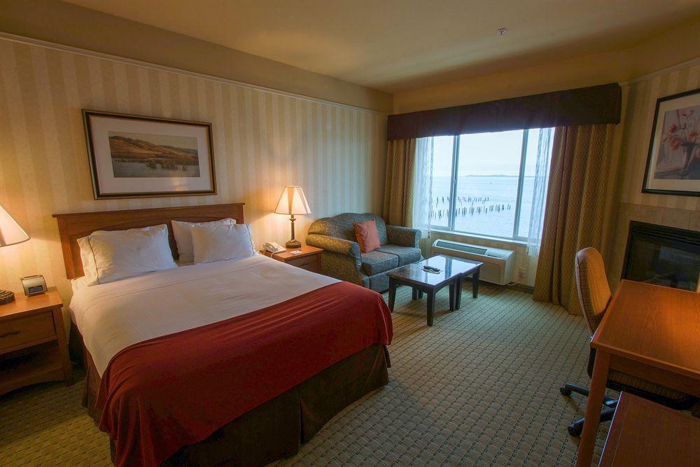 Holiday Inn Express Hotel & Suites Astoria By Ihg Exterior foto
