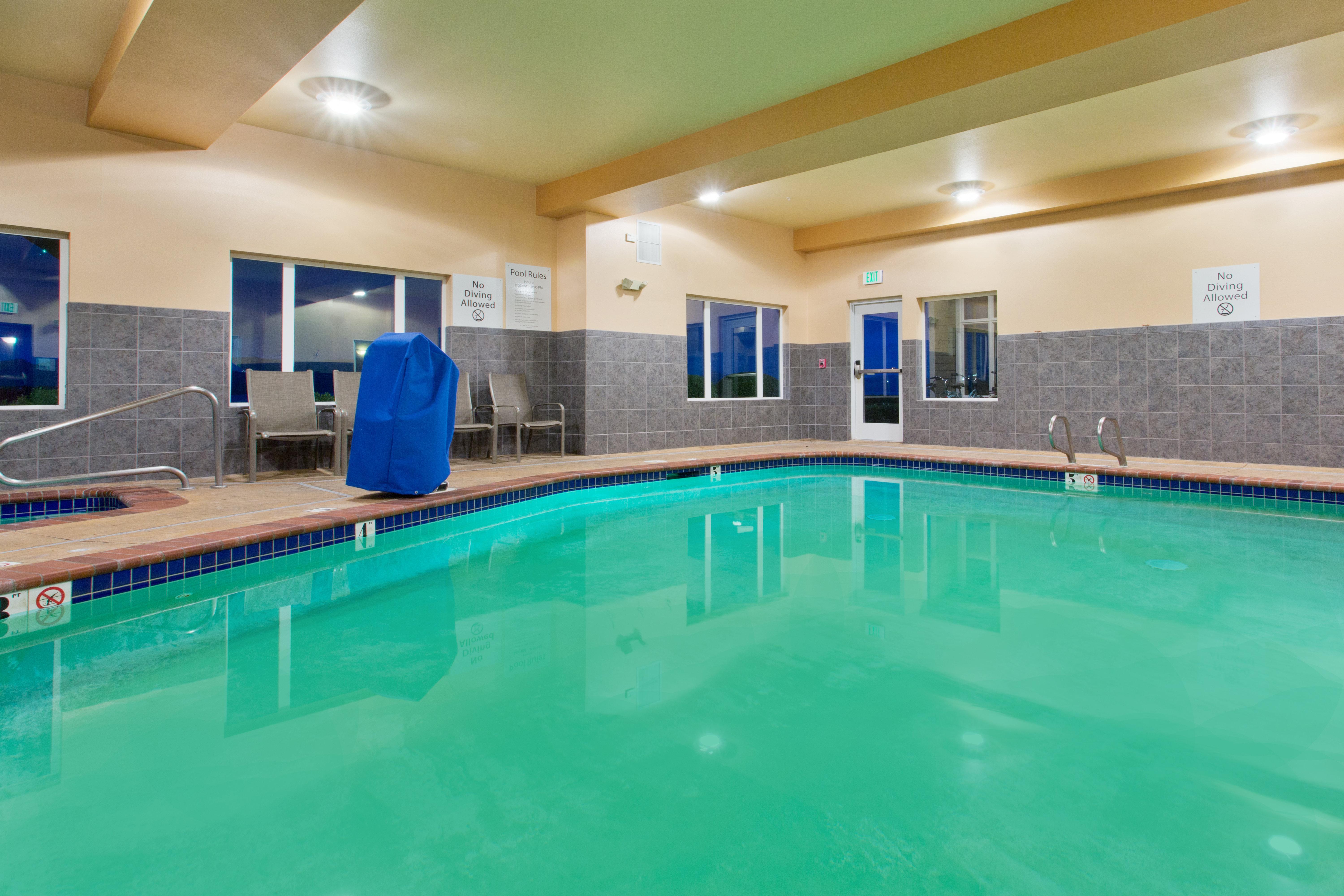 Holiday Inn Express Hotel & Suites Astoria By Ihg Exterior foto