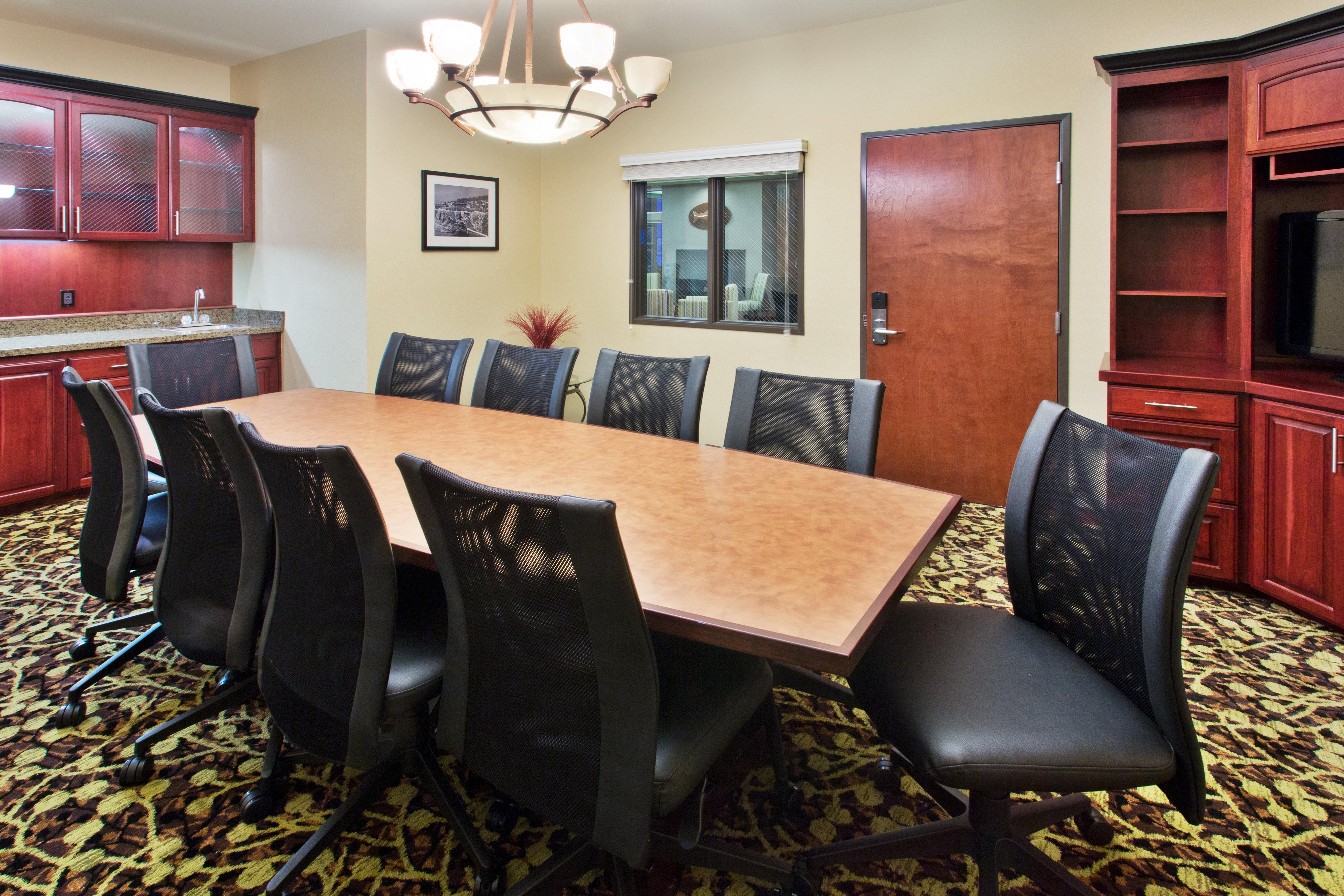 Holiday Inn Express Hotel & Suites Astoria By Ihg Exterior foto