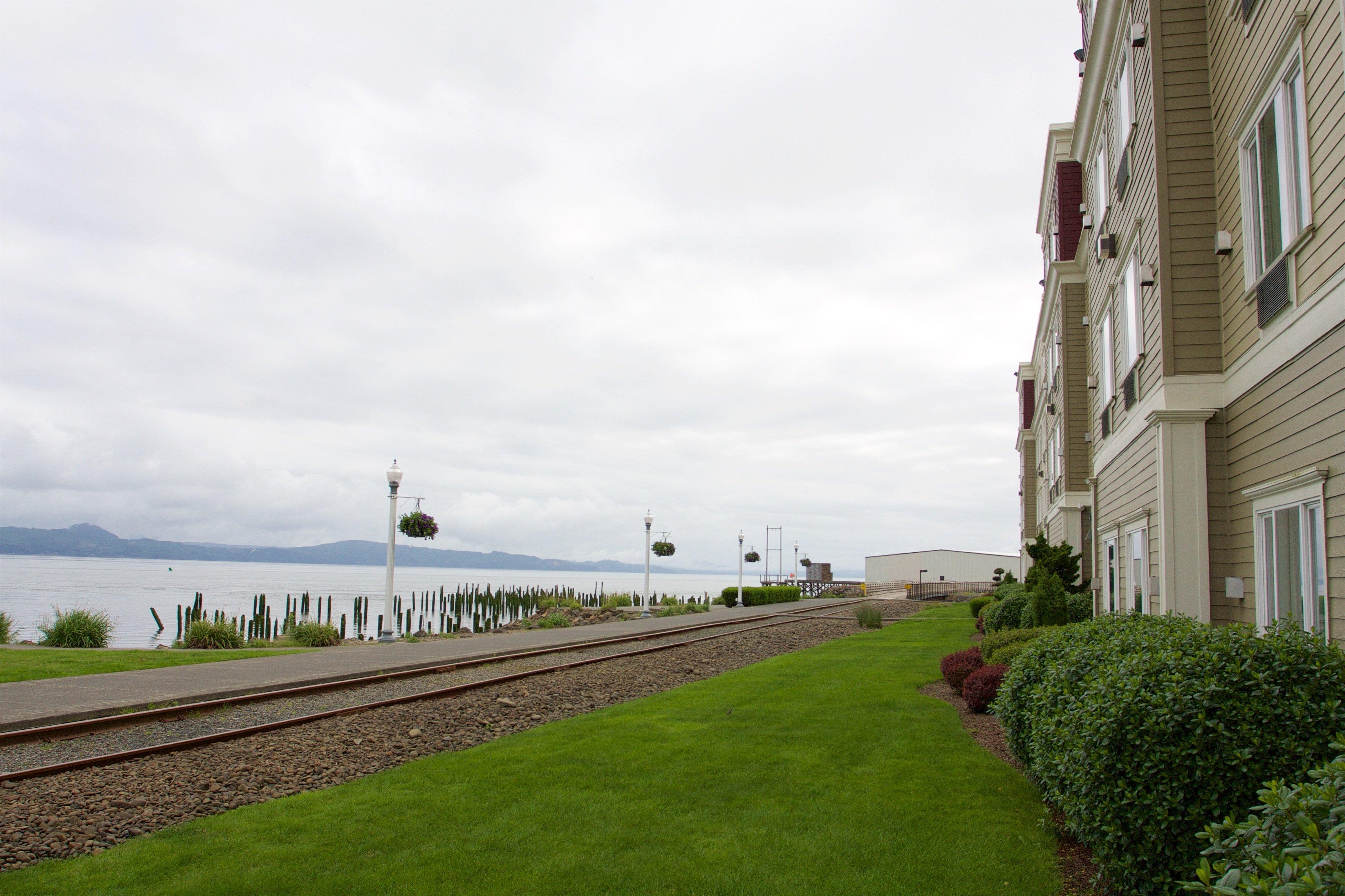 Holiday Inn Express Hotel & Suites Astoria By Ihg Exterior foto