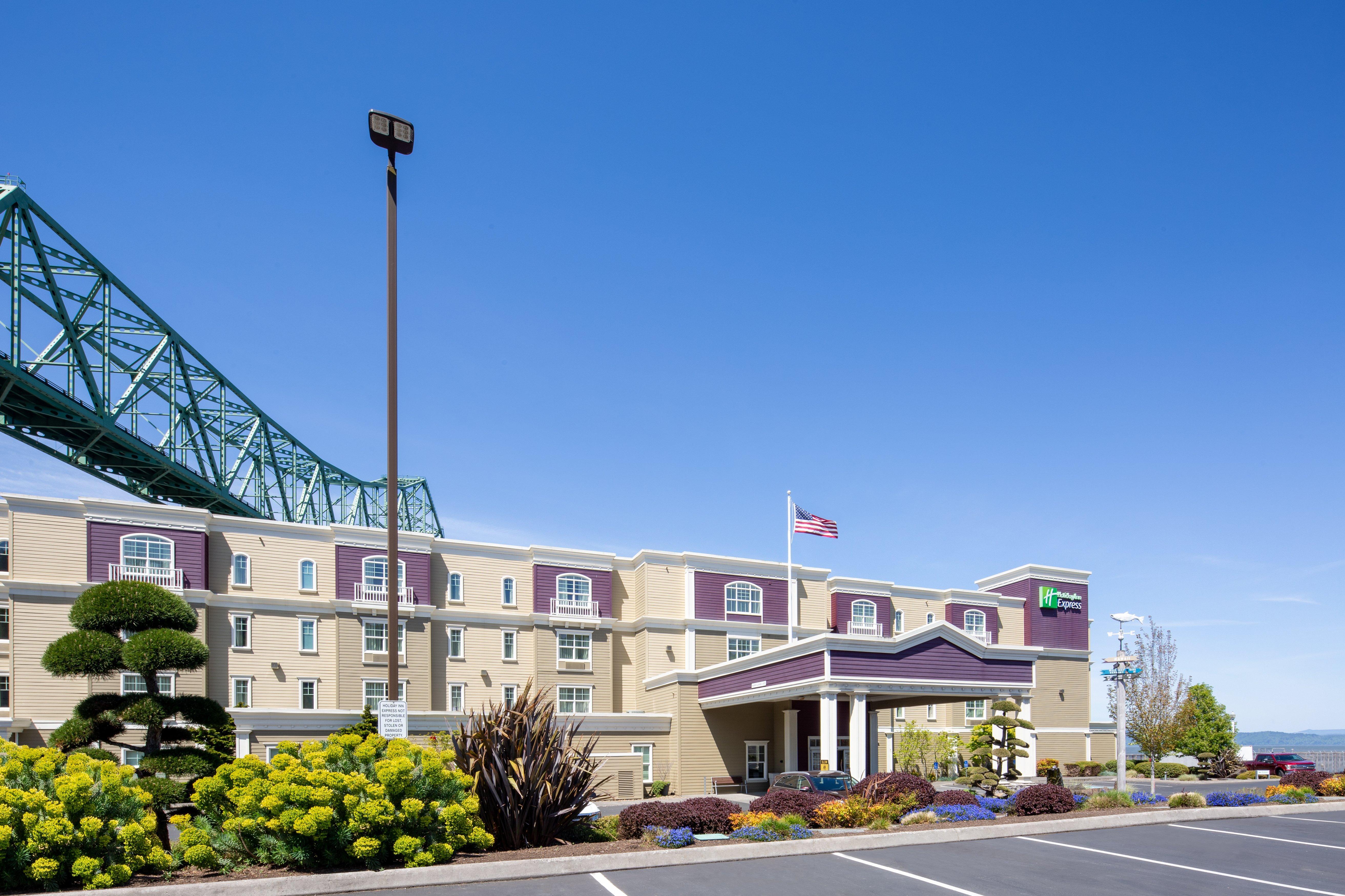 Holiday Inn Express Hotel & Suites Astoria By Ihg Exterior foto