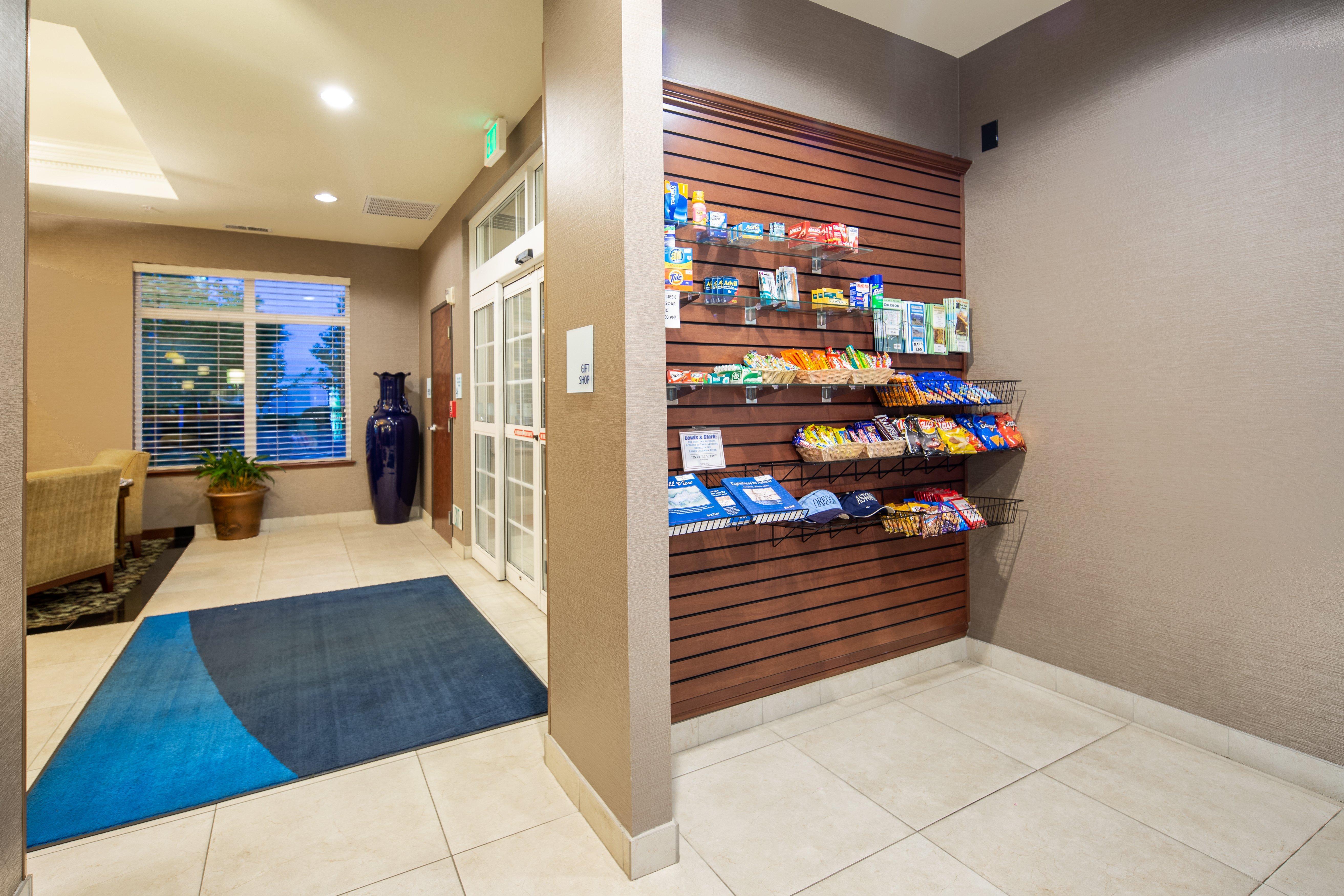 Holiday Inn Express Hotel & Suites Astoria By Ihg Exterior foto