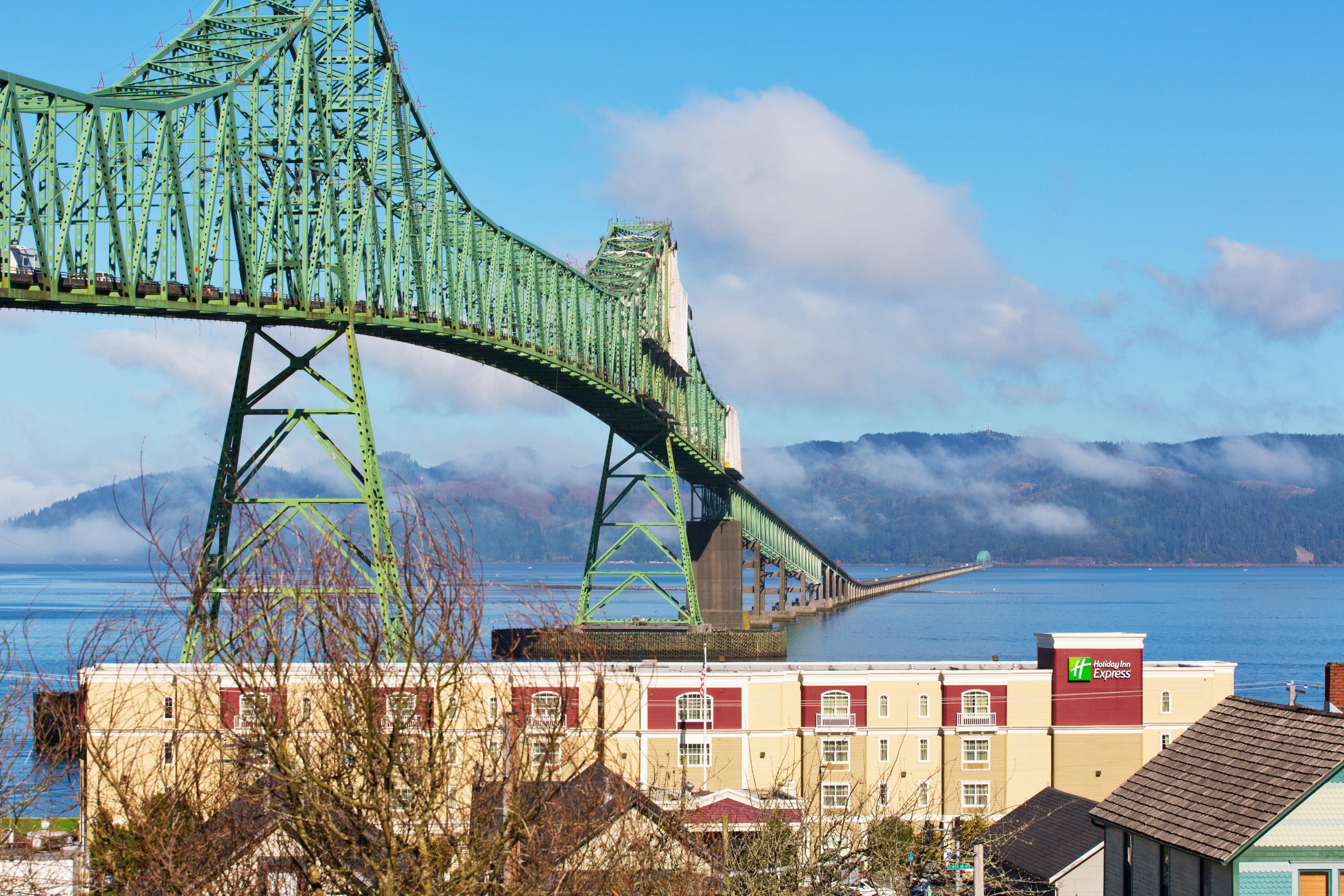 Holiday Inn Express Hotel & Suites Astoria By Ihg Exterior foto