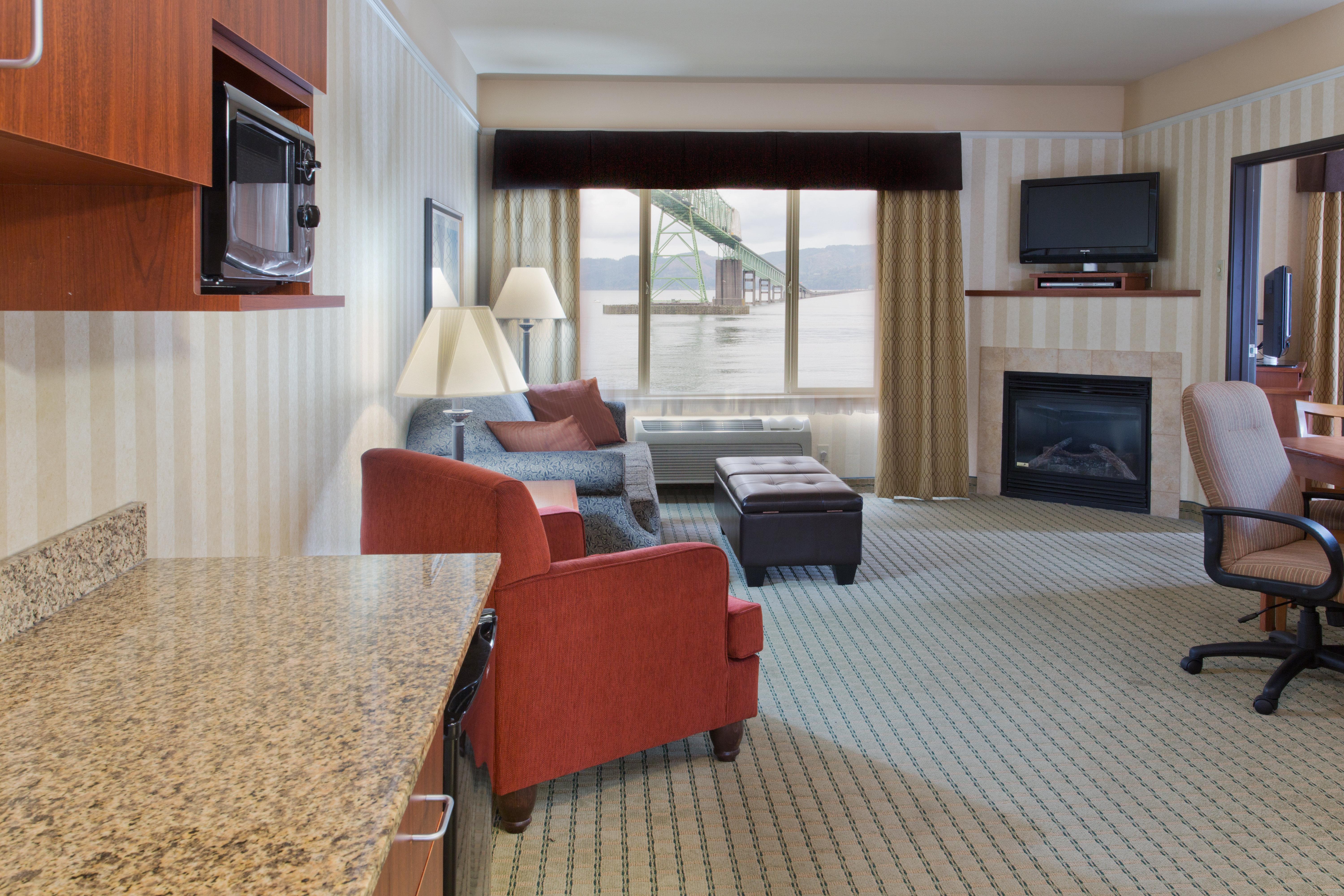 Holiday Inn Express Hotel & Suites Astoria By Ihg Exterior foto